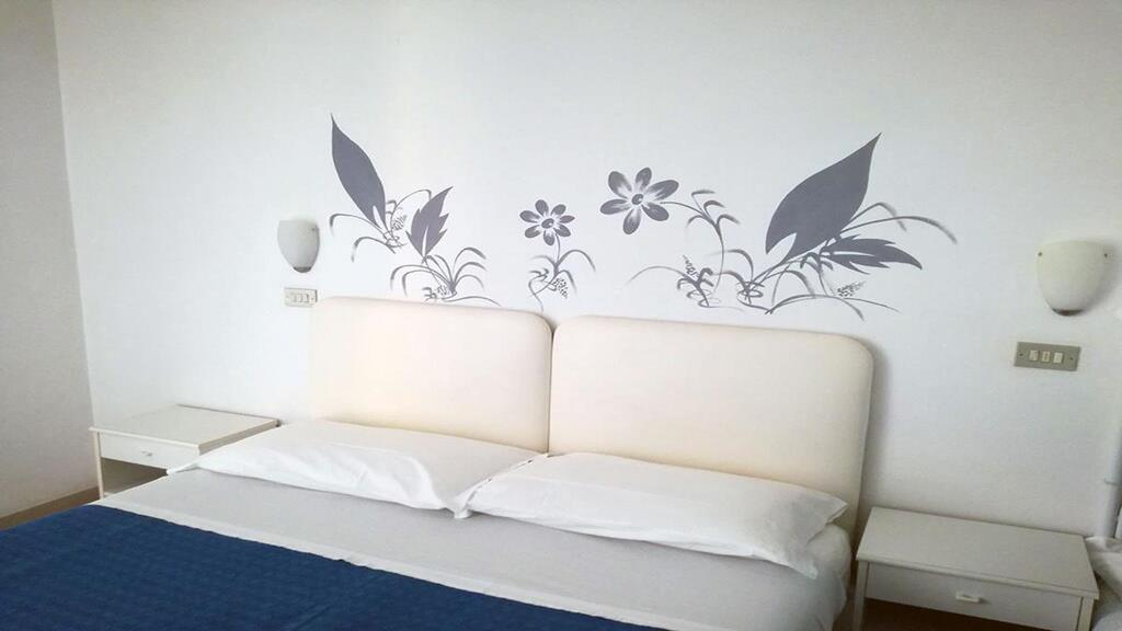 Albergo B&B Serafini Rimini Eksteriør bilde