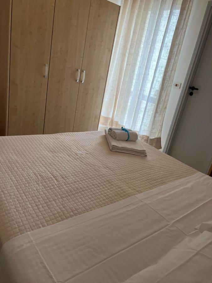 Albergo B&B Serafini Rimini Eksteriør bilde