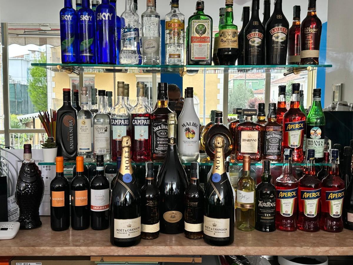 Albergo B&B Serafini Rimini Eksteriør bilde
