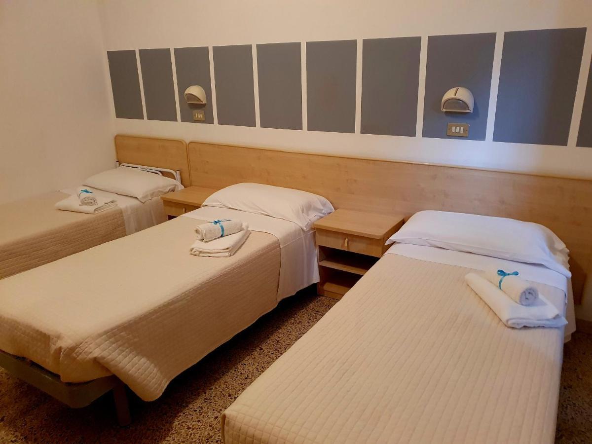 Albergo B&B Serafini Rimini Eksteriør bilde