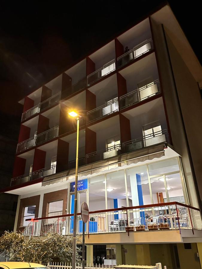 Albergo B&B Serafini Rimini Eksteriør bilde