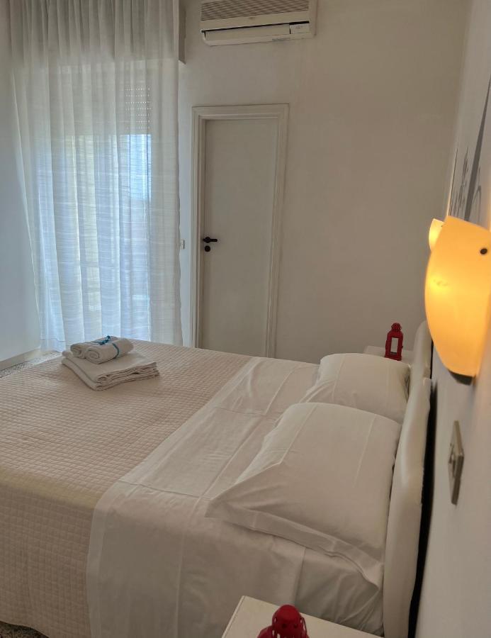Albergo B&B Serafini Rimini Eksteriør bilde