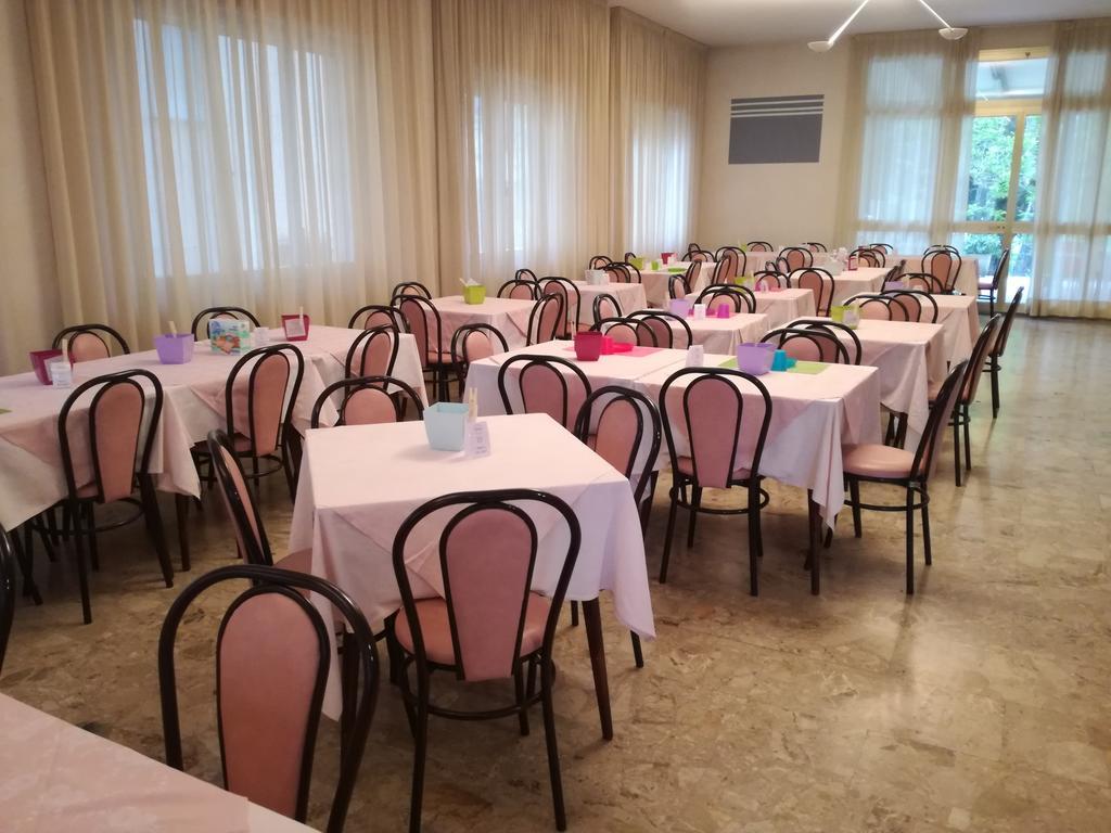 Albergo B&B Serafini Rimini Eksteriør bilde